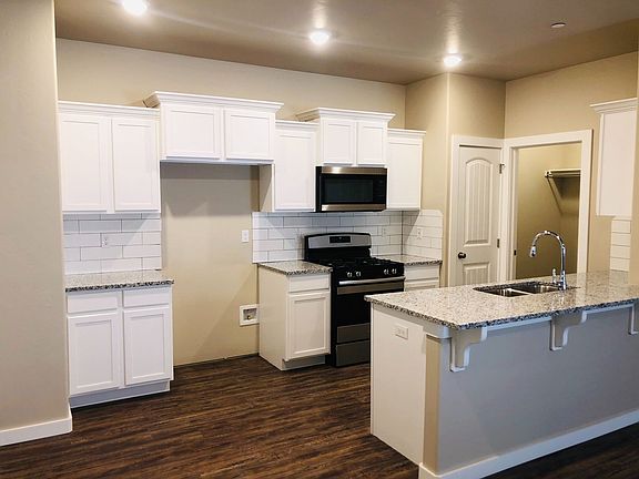 3rd image of 5217 Oakwood Villas Ct