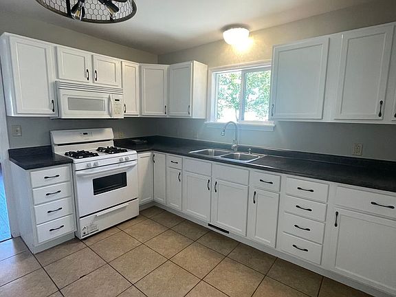 2nd image of 125 Poland Hill Dr