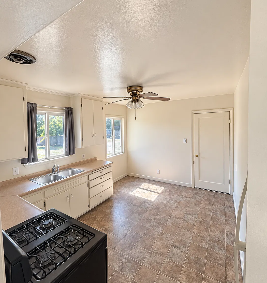2 bed, $2,600 — Photo 3