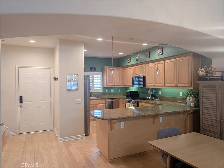 328 E Imperial Ave #6 — Photo 6