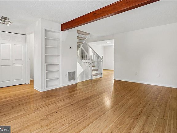 2nd image of 3517 Belfry Ln