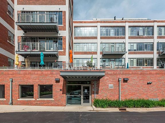 2nd image of 315 2nd St APT 402