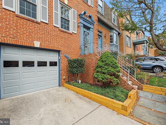 3rd image of 7308 Mallory Cir