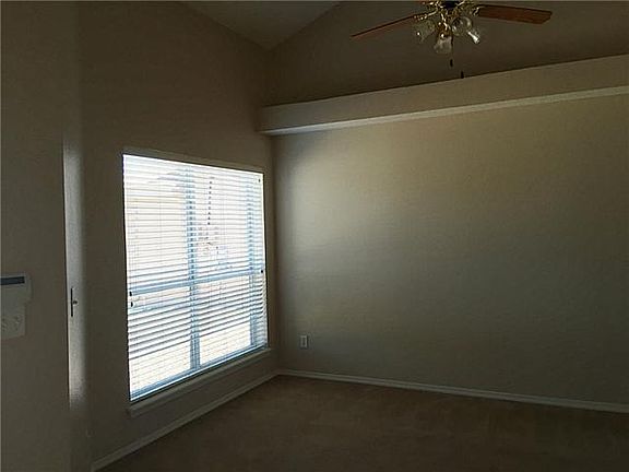 5th image of 696 Juan Munoz Ct