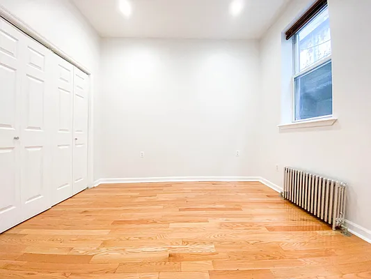 Rented by RealTegrity NY LLC | media 27