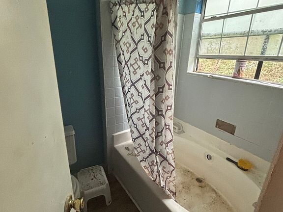 5th image of 2473 Corner Shoals Dr