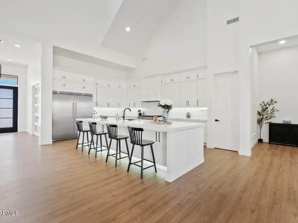 774 W SILVERDALE Road, San Tan Valley, AZ 85143