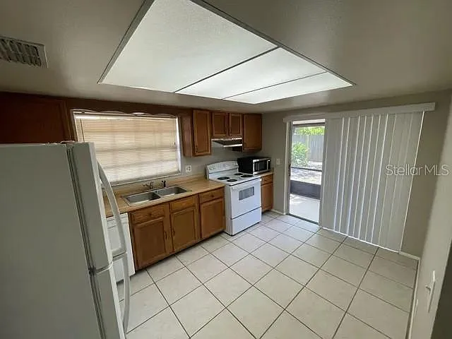 1311 Alfonzo Cir — Photo 10