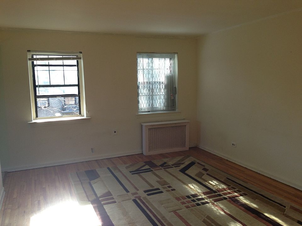 2nd image of 14420 78th Rd APT 3L
