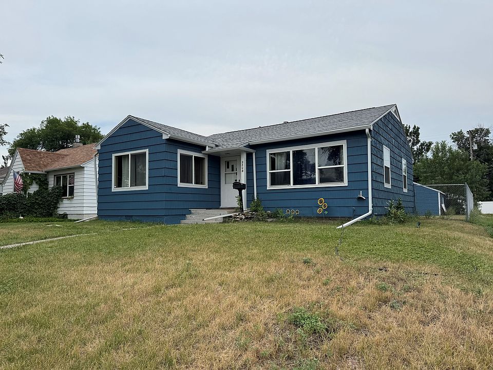 1st image of 2304 8th Ave N
