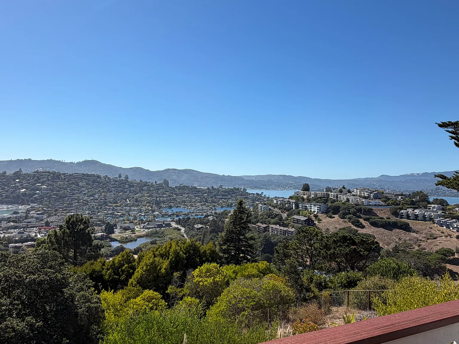 Lagoon View Dr, Belvedere Tiburon — Photo 2