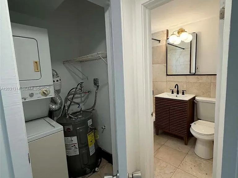 551 NE 62nd St #6 — Photo 9