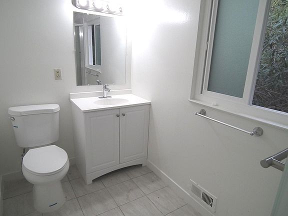 4th image of 10398 Lockwood Dr