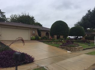 6401 Arthur Dr, Edgecliff Village, TX 76134