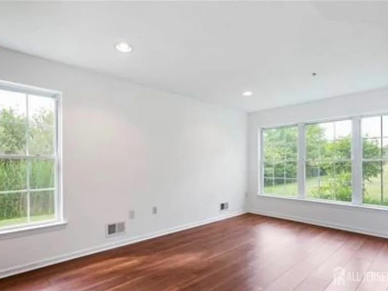 106 Chariot Ct — Photo 14
