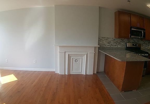 4th image of 75 Somers St #1F