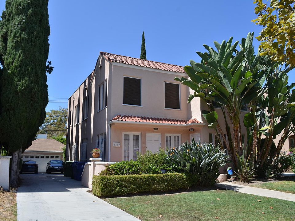 1st image of 1237 Stearns Dr