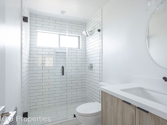 5th image of 725 N Hayworth Ave Unit 3