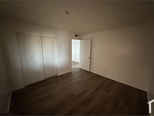 2 bed, 806 sqft, $2,500 — Photo 3