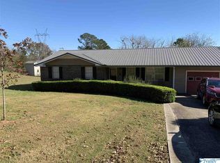 3225 Lakeland Rd, Guntersville, AL 35976
