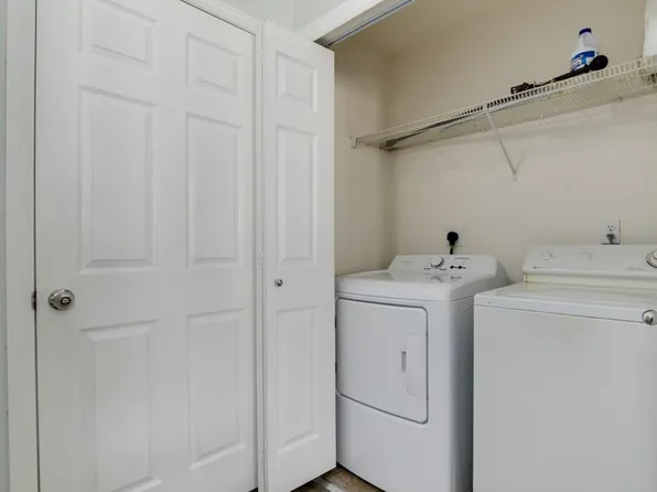 5800 Tower Rd APT 409, Denver, CO 80249