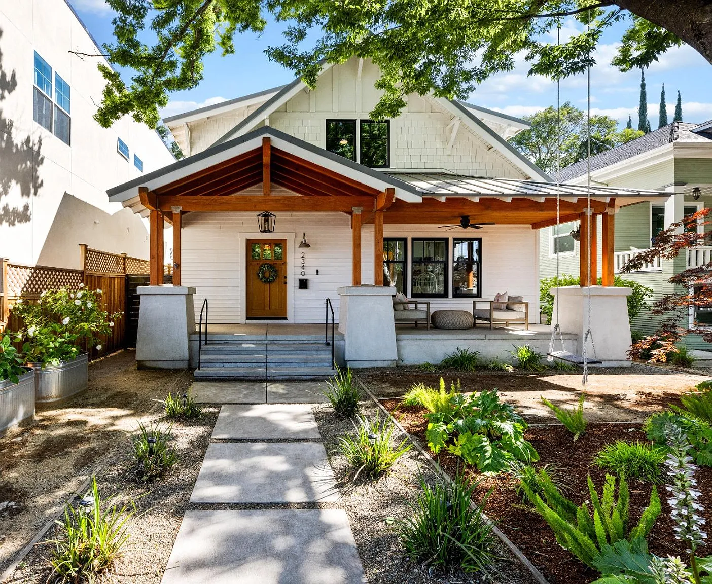 2340 Castro Way photo 1