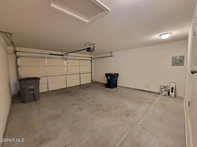 14211 Otter Point Dr — Photo 44
