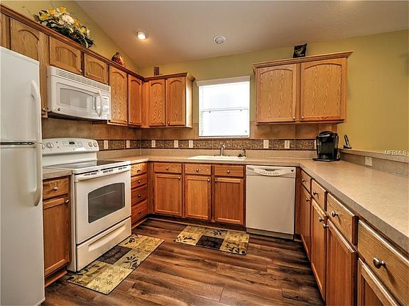 3rd image of 1833 Circlewood Ct