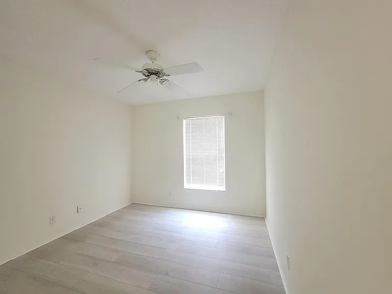3041 Casa Rio Ct — Photo 17
