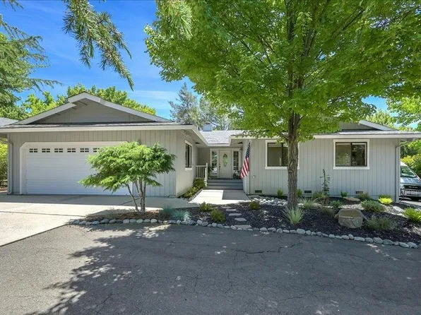 11403 Torrey Pines Dr, Auburn, CA 95602