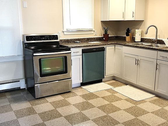 2nd image of 296 Turner St