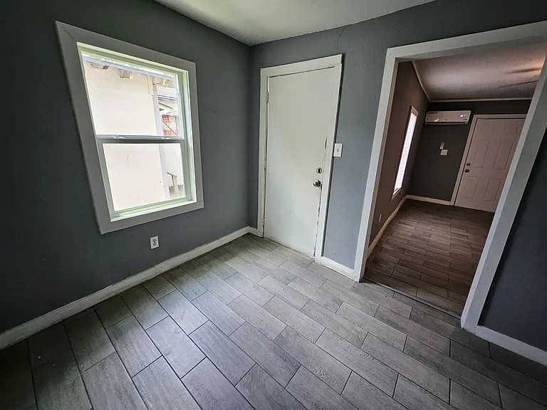 2905 Glenwood Ave #2909 — Photo 1