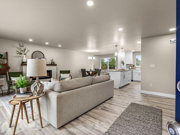4th image of 21178 SE Golden Market Ln
