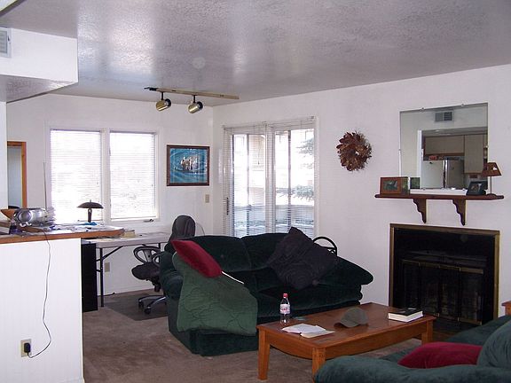 Living/Dining Area