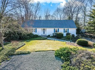 35 Blackberry Rd, North Attleboro, MA 02760