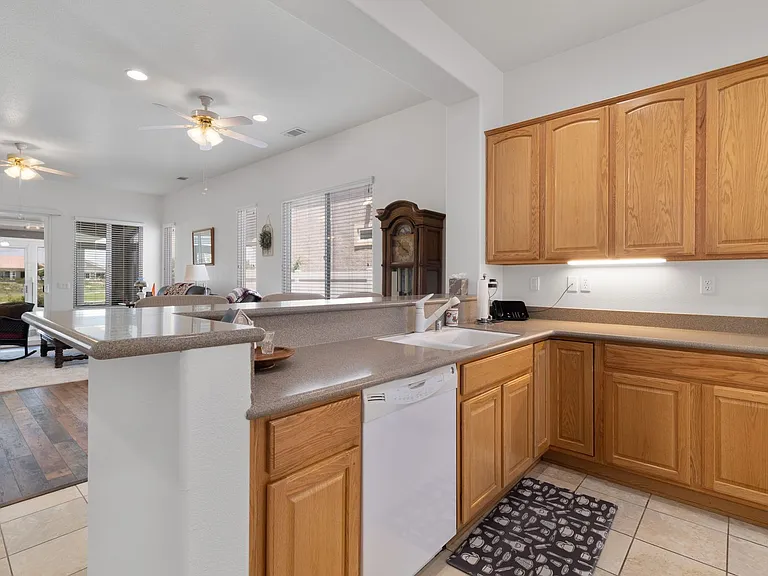 10416 Wilmington Ln — Photo 3