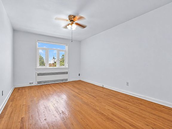 3rd image of 60-05 Catalpa Ave