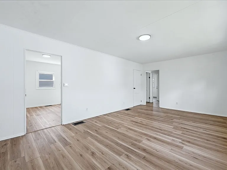 4014 Oliver St — Photo 8