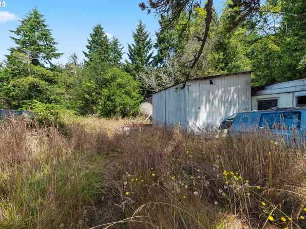 90859 Windy Ln, Coos Bay, OR 97420