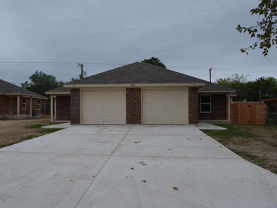 308 Bonnie Dr