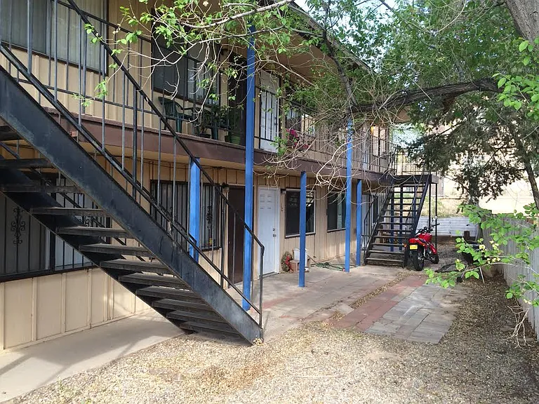 Renovated 1 Bedroom Apartment Close to UNM, CNM, and Roosevelt Park — Photo 24