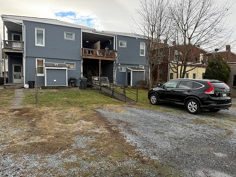 443 N 5th St #B — Photo 12