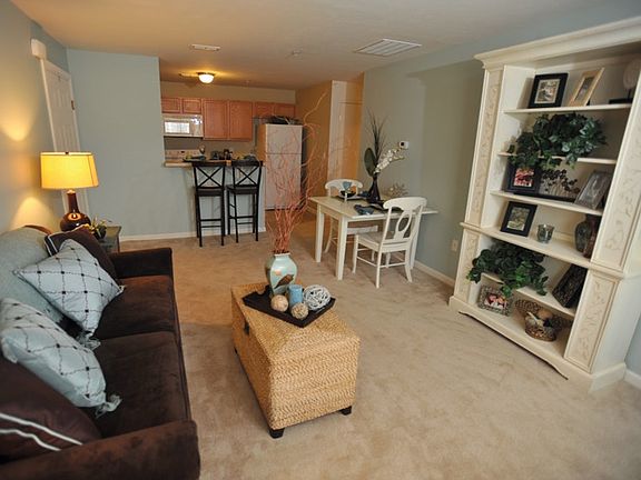 2nd image of 336 Acanthus St