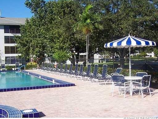 5th image of 1512 Whitehall Dr APT 206