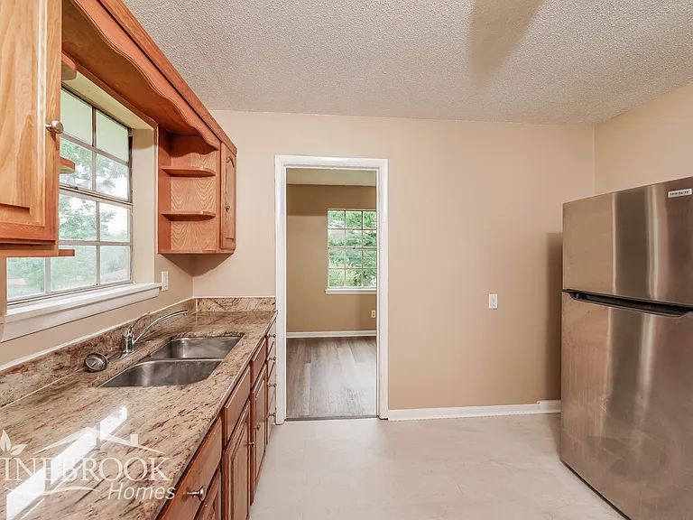 517 Harlem Ave — Photo 6