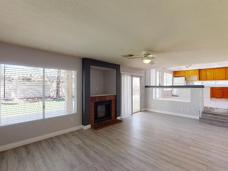 2570 Quail Wood Ct — Photo 14