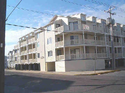 Beachblock with Ocean Views!!