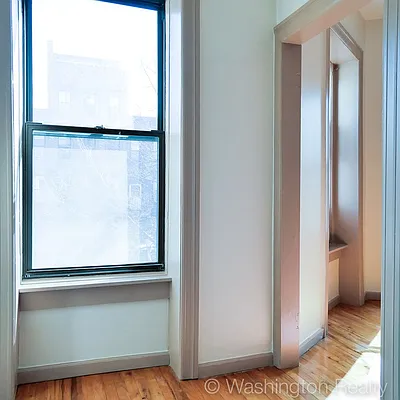 Rented by Washington Realty Corp. | media 25