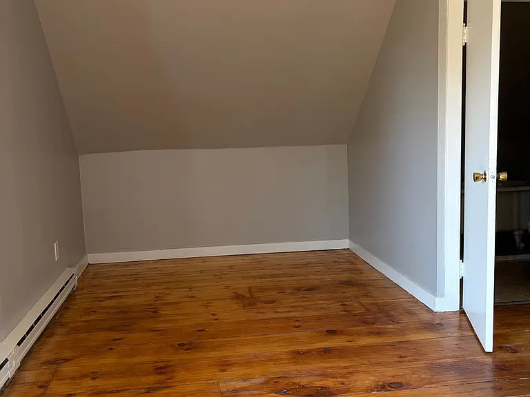 21 Wentworth St — Photo 2