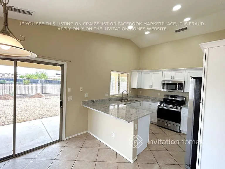 5433 W Grove St — Photo 8